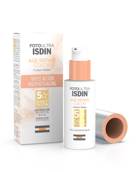 Crème solaire visage teintée anti-âge à la texture ultra-légère, qui hydrate et unifie le teint. Idéale comme protection solaire au quotidien. Écran solaire pour le visage teinté, ultra-léger, idéal pour un usage quotidien, avec une triple action anti-âge. Il offre également une couvrance naturelle qui unifie le teint et dissimule les imperfections, offrant ainsi un effet bonne mine. Non-comédogène. Sans huile. Hypoallergénique