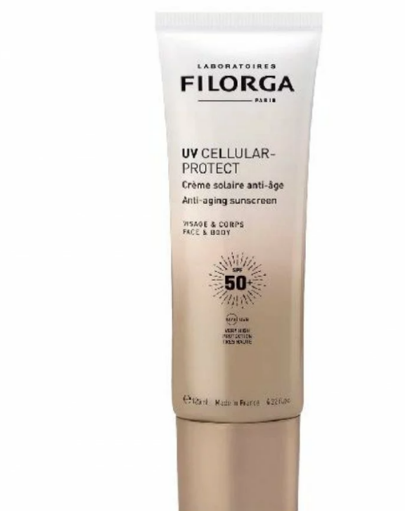 FILORGA UV CELLULAR PROTECT CORPS SPF50+ est la crème solaire anti-âge corps avec protection solaire waterproof SPF50+ qui cible les 4 signes du vieillissement solaire. Pour une peau bien protégée, plus lisse, mieux hydratée et plus ferme, et des taches brunes estompées. La formule de l'UV CELLULAR PROTECT CORPS s'appuie sur 3 filtres UV organiques nouvelle génération, garantissant une protection totale du spectre UVA/UVB. Concentrée à 8% en actifs anti-âge [peptides + niacinamide + acide hyaluronique + complexe NCEF 2.0 inspiré de la médecine esthétique régénérative], elle protège et renforce le processus de réparation de la peau en stimulant le collagène, hydrate intensément tout en atténuant les taches pigmentaires, et laisse la peau plus ferme et revitalisée. La crème solaire hydratante anti age FILORGA UV CELLULAR PROTECT possède un parfum d'été addictif et une texture légère et fluide non collante qui pénètre rapidement, sans laisser de résidus blancs. Formulée pour tous les types de peaux, même sensibles, elle possède un parfum d'été addictif et une texture légère et fluide non collante qui pénètre rapidement, sans laisser de résidus blancs.