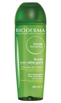 Le shampooing non-détergent quotidien qui respecte l'équilibre physiologique des cheveux et du cuir chevelu, même les plus sensibles Tous types de cheveux Peut être utilisé en relais des shampooings traitant Usage quotidien 200 ML