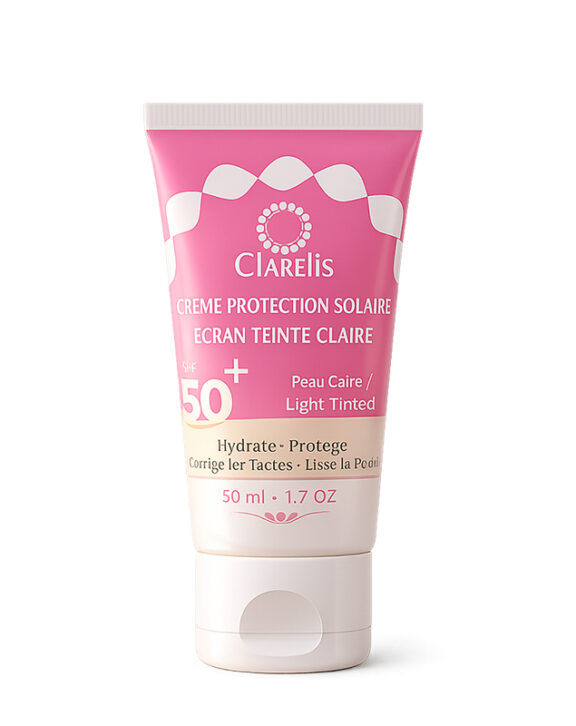 Très Haute Protection SPF 50+ : Un bouclier efficace contre les rayons UVA et UVB.​ Hydratation Intense : Pour garder une peau souple et confortable face aux agressions extérieures.​ Action Anti-Tâches & Anti-Rides : Préserve le capital jeunesse de votre peau et prévient le vieillissement prématuré.​ Teinte Claire & Résistante à l'eau : Un fini naturel et homogène, idéal pour les peaux sensibles, normales, sèches à mixtes.