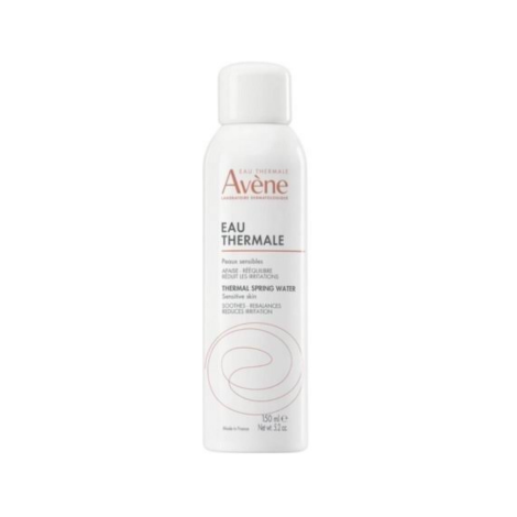 Le Spray d'Eau Thermale d'Avène (150ml) est un soin essentiel qui incarne l'apaisement à l'état pur pour toutes les peaux, même les plus sensibles. Préservée dans sa pureté originelle de la source jusqu'à votre peau, cette eau offre des bienfaits uniques et prouvés.