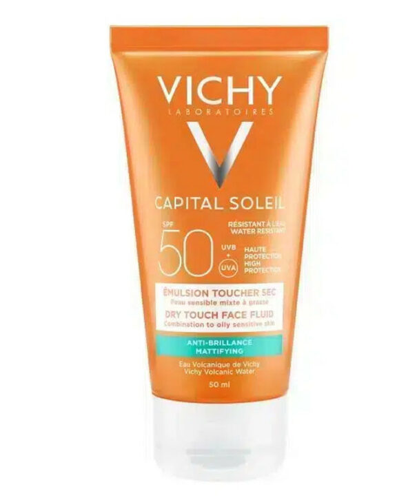 Capital Soleil Vichy Fluide Anti Age SPF50+ - Type de soin : Créme - Capacité : 50 Ml - Type de peaux : Peaux mixtes à grasses - Utilité : Destiné pour les hommes et les femmes - Texture légère et non collante - Conçue pour le soin des peaux à la teinte claire - Protection cutanée offre un toucher sec et évite les brillances - Haute protection SPF50 contre les rayons UVA et UVB - Formule hypoallergénique adaptée aux peaux sensibles - Résistant à l’eau et à la transpiration.