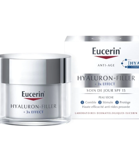 Crème de jour pour peaux sèches à base d'acide hyaluronique pour combler toutes les rides, même les plus profondes.  La protection SPF15 et anti-UVA prévient le vieillissement cutané prématuré et l'approfondissement des rides. EUCERIN HYALURON-FILLER Soin de Jour Peau Sèche contient une combinaison unique de deux poids d'acide hyaluronique pour combler les rides de l'intérieur, et de saponine, qui aide la peau à produire son propre acide hyaluronique naturellement : la capacité de la peau à retenir l'eau est améliorée et les rides sont lissées de l'intérieur. La protection SPF 15 et anti-UVA protège du photoveillissement et prévient le creusement des rides.  Constitue une base de maquillage idéale Conseils D'utilisation: Appliquer le matin sur le visage, le cou et le décolleté Masser délicatement la peau Eviter le contact avec les yeux
