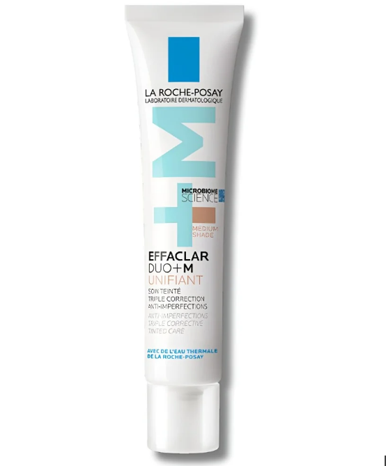Effaclar Duo+M Soin Teinté de La Roche-Posay est un soin triple correction anti-imperfections, enrichi par la science du microbiome. Ce gel-crème teinté à couvrance légère agit contre boutons, points noirs et marques, avec un effet unifiant et matifiant instantané et durable toute la journée. La formule cible le phylotype IA1, responsable de la sévérité de l'acné, grâce à l'actif Phylobioma, qui réduit imperfections et excès de sébum à la source. Convient aux peaux sensibles, avec une hydratation 24h*. Test instrumental réalisé sur 24 volontaires. Conseils d’utilisation : Appliquer quotidiennement sur le visage nettoyé avec le gel moussant Effaclar.