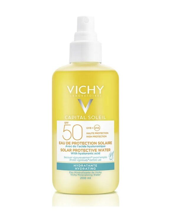 VICHY CAPITAL SOLEIL EAU DE PROTECTION SOLAIRE SPF50 offre une protection optimale contre les rayons UV. Sa formule légère et hydratante convient à tous les types de peau, garantissant une application agréable. Protégez votre peau des agressions solaires tout en profitant d'une sensation de fraîcheur avec ce spray de 200ml.